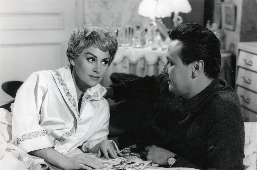 Still of Maurice Biraud and Martine Carol in Le cave se rebiffe (1961)