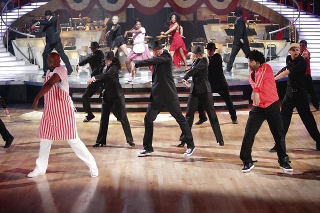 Still of Jamal Sims in Dancing with the Stars: Episode #12.9 (2011)