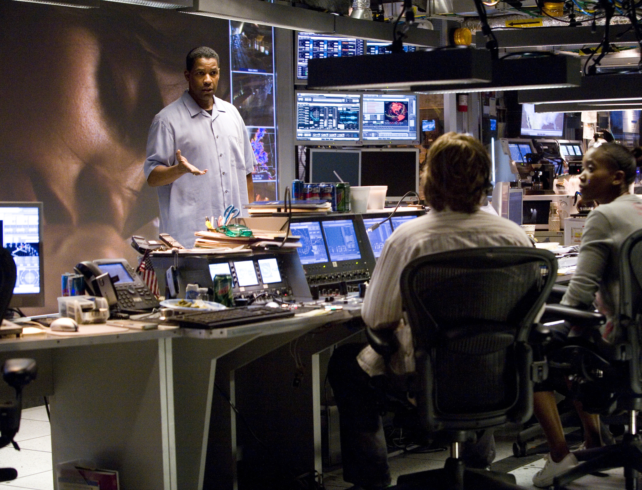 Still of Denzel Washington, Erika Alexander, Elden Henson and Paula Patton in Deja Vu (2006)