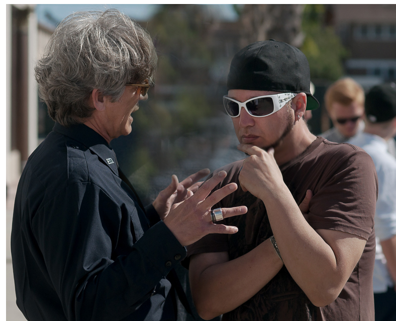 Discussing a scene with Eric Roberts.