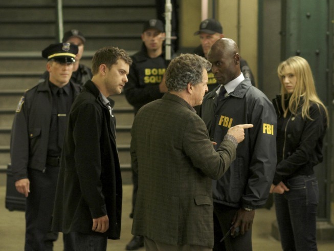 Still of Joshua Jackson, John Noble, Lance Reddick and Anna Torv in Ties riba (2008)