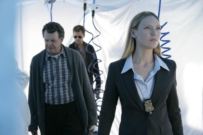 Still of John Noble and Anna Torv in Ties riba (2008)