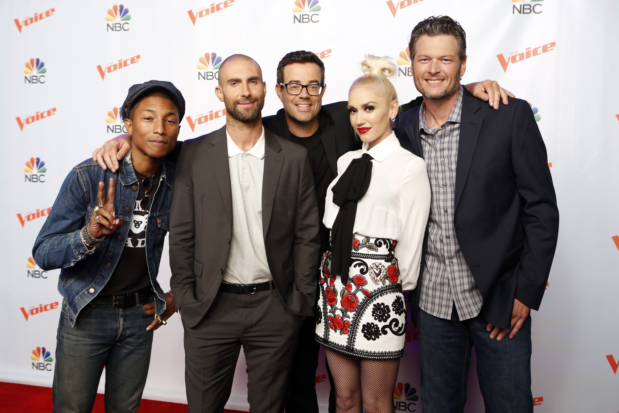 Carson Daly, Gwen Stefani, Pharrell Williams, Blake Shelton and Adam Levine at event of The Voice (2011)