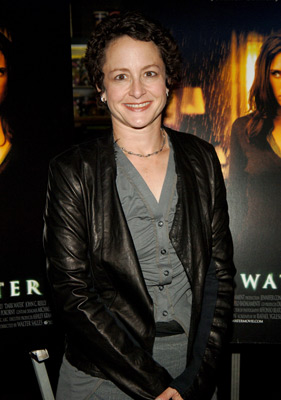 Nina Jacobson at event of Dark Water (2005)