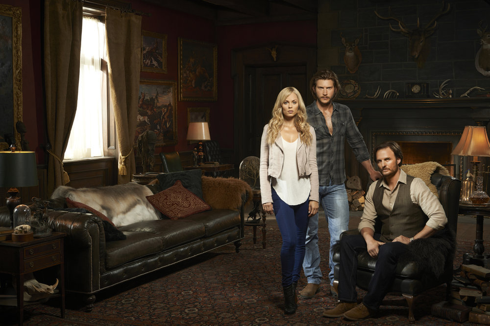 Still of Greg Bryk, Laura Vandervoort and Greyston Holt in Bitten (2014)