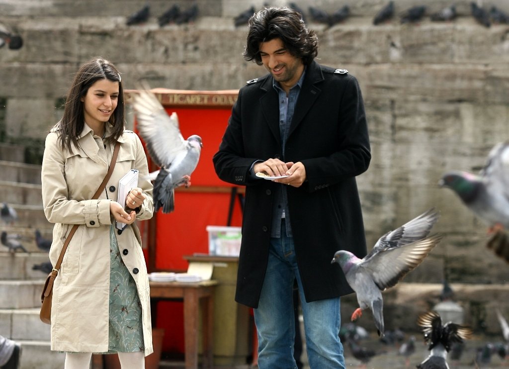 Beren Saat and Engin Akyürek in Fatmagül'ün Suçu Ne? (2010)