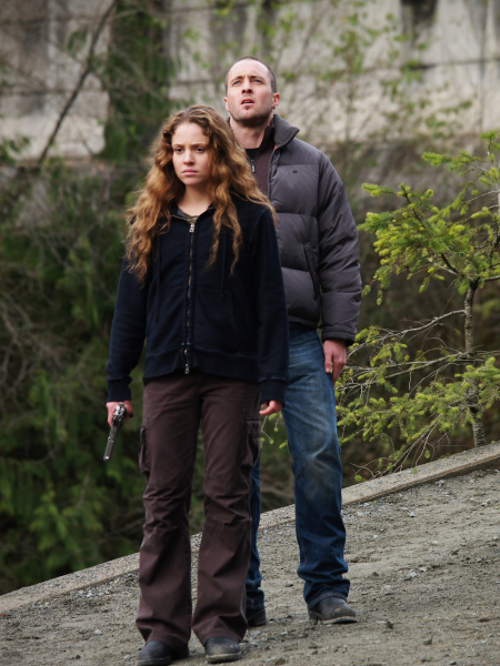 Still of Alex O'Loughlin and Margarita Levieva in The Invisible (2007)