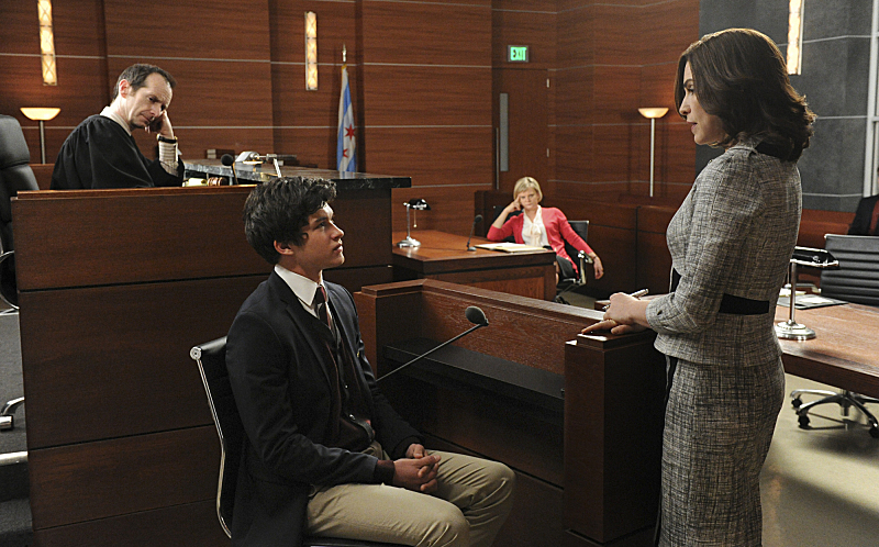 Still of Julianna Margulies, Martha Plimpton and Graham Phillips in The Good Wife (2009)
