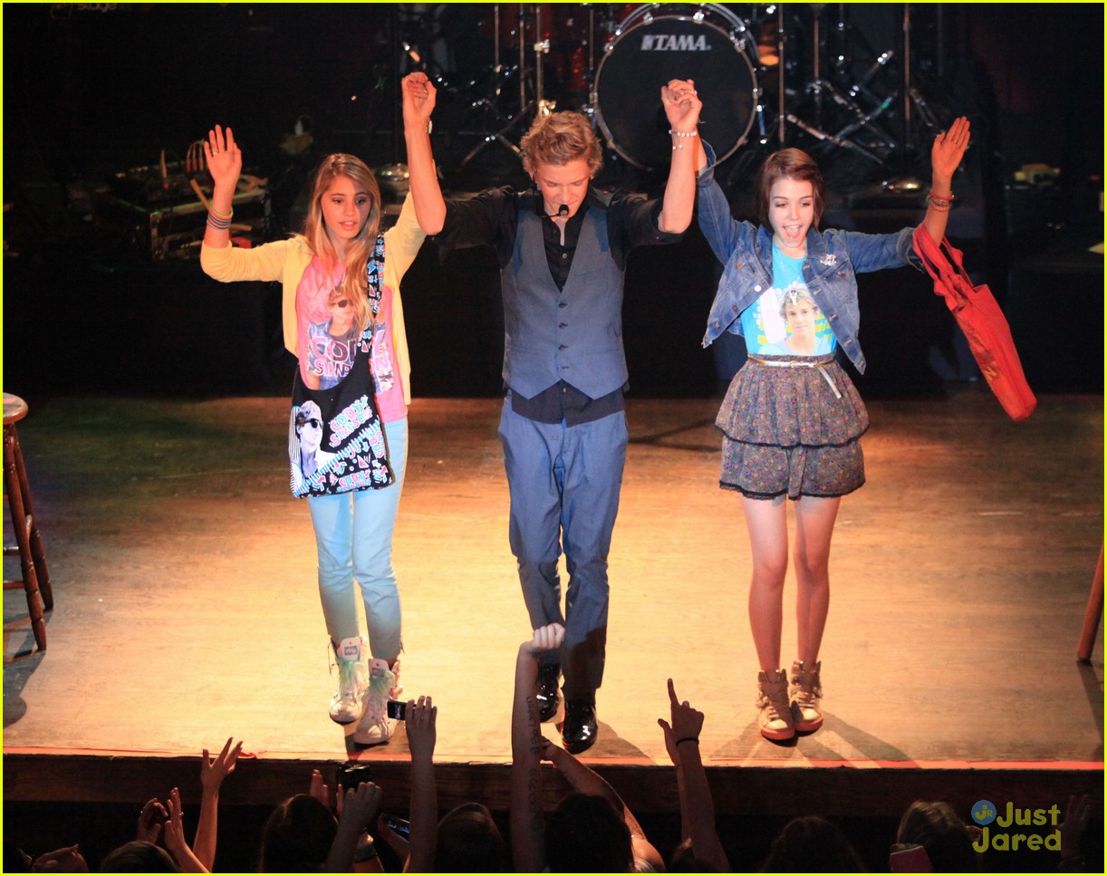 Gatlin with Cody Simpson and Lia Marie Johnson on the set of, 