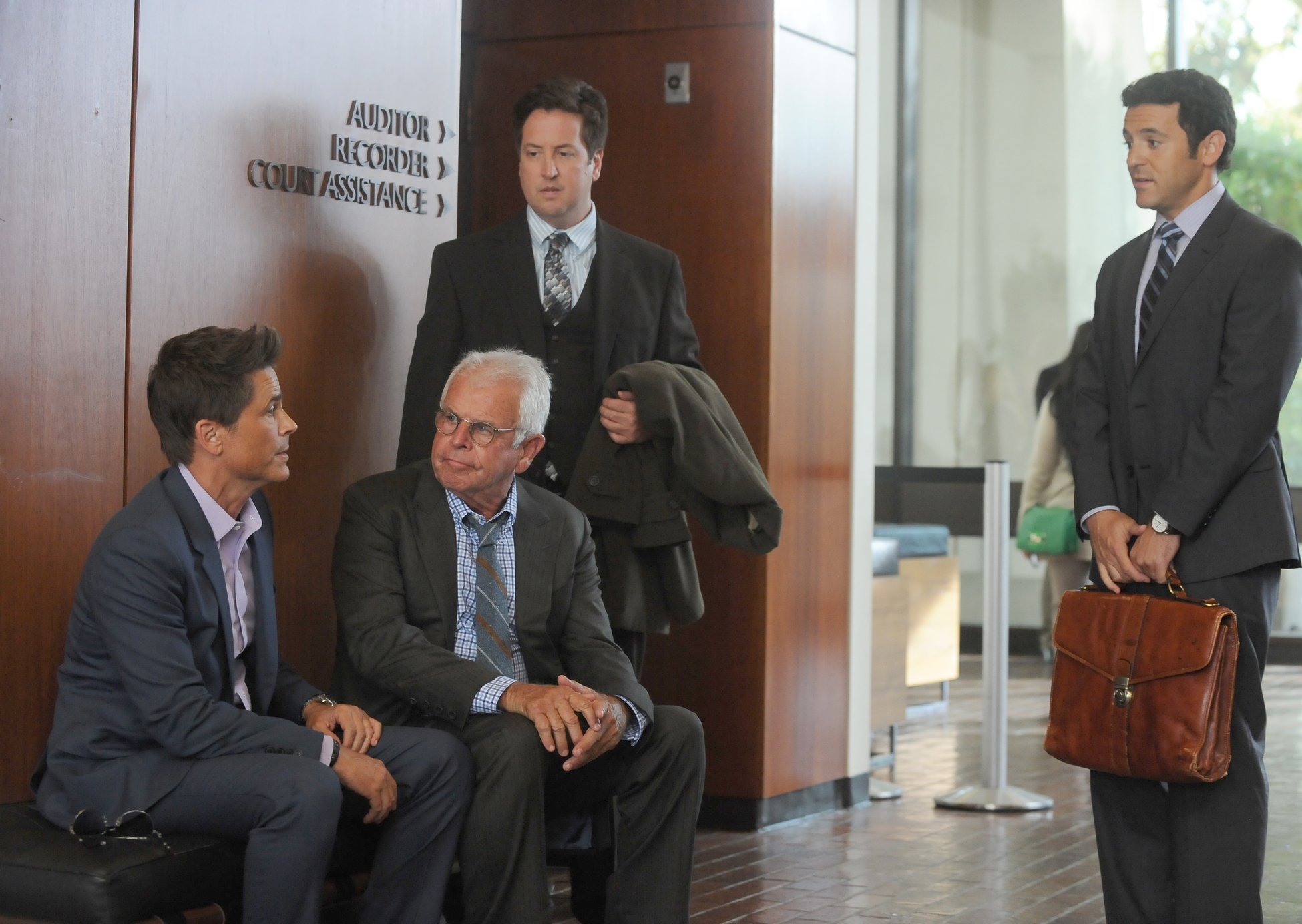 Still of Rob Lowe, Fred Savage, William Devane and Steve Little in The Grinder (2015)