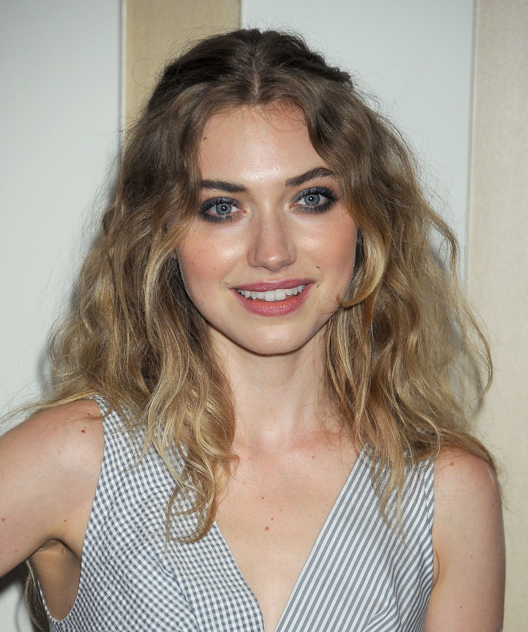 Imogen Poots at event of A Country Called Home (2015)