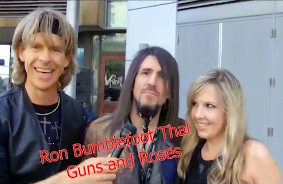 Gregory Graham aka Heavy Metal Greg interviewing Ron Bumblefoot Thal of Guns and Roses at the Revolver Golden Gods Awards.