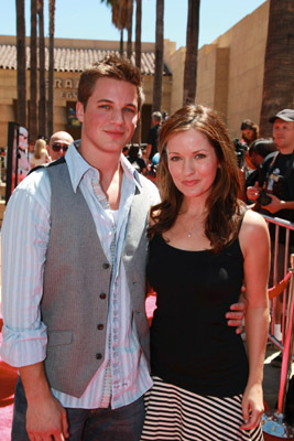 Catherine Taber and Matt Lanter at event of Star Wars: The Clone Wars (2008)