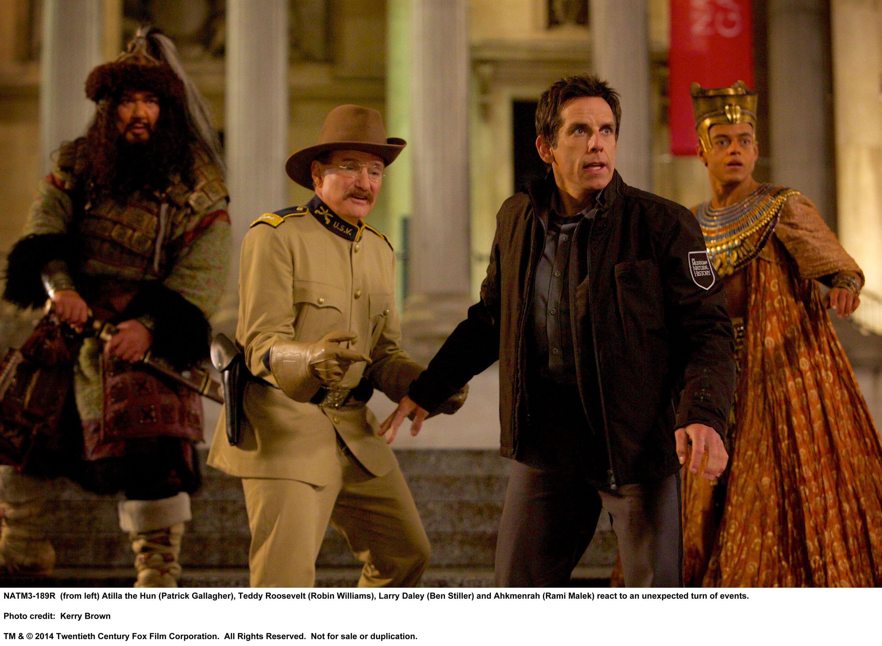 Still of Robin Williams, Ben Stiller, Patrick Gallagher and Rami Malek in Naktis muziejuje. Kapo paslaptis (2014)