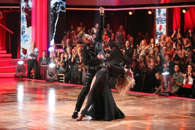 Still of David Arquette and Kym Johnson in Dancing with the Stars (2005)