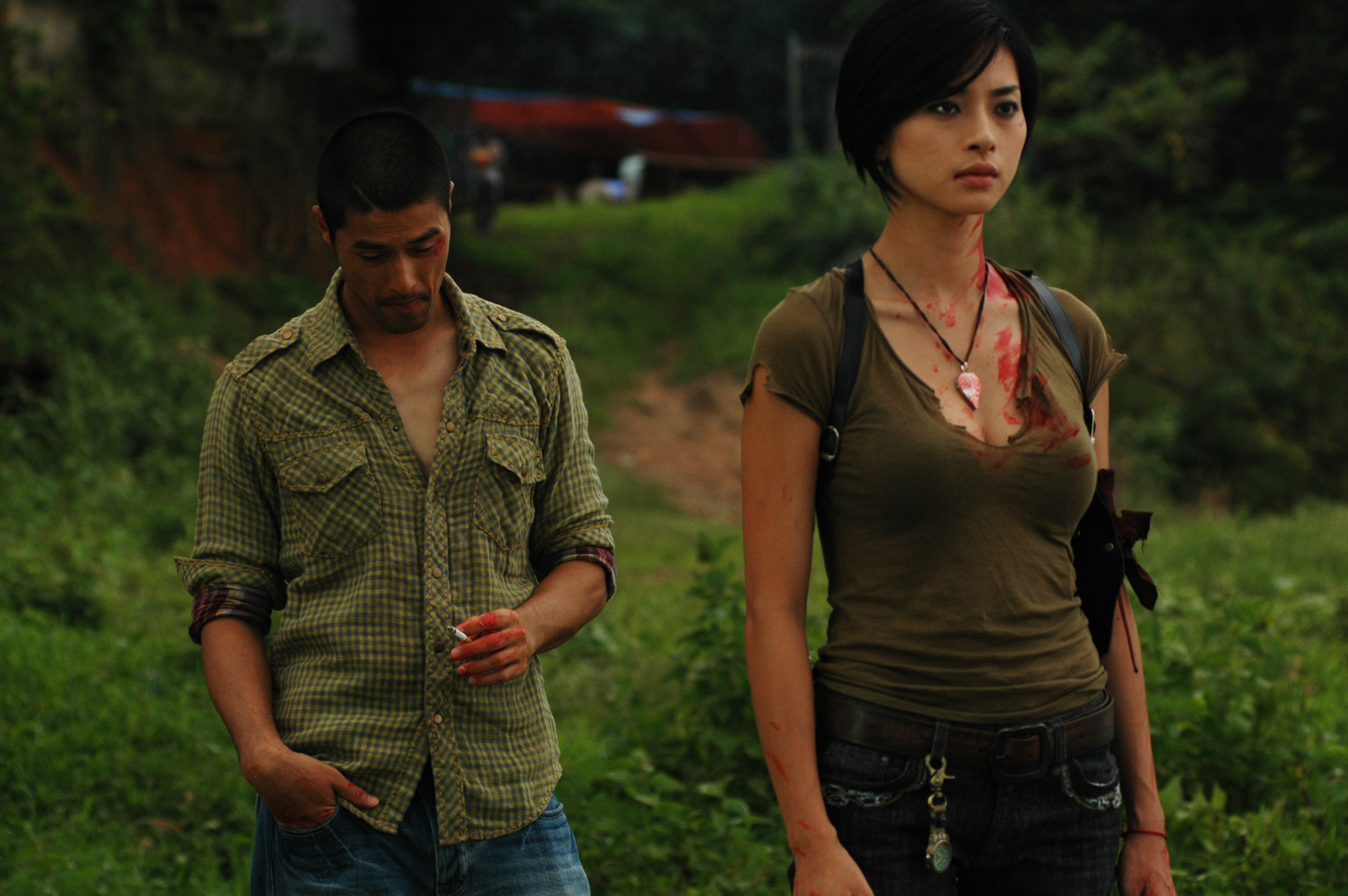 Still of Johnny Nguyen and Veronica Ngo in Bay Rong (2009)