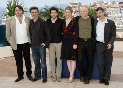 Lucas Belvaux, Éric Caravaca, Patrick Descamps, Gilbert Melki, Natacha Régnier and Claude Semal at event of La raison du plus faible (2006)