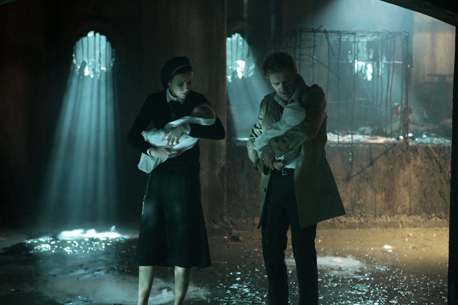 Still of Matt Ryan and Claire van der Boom in Constantine (2014)