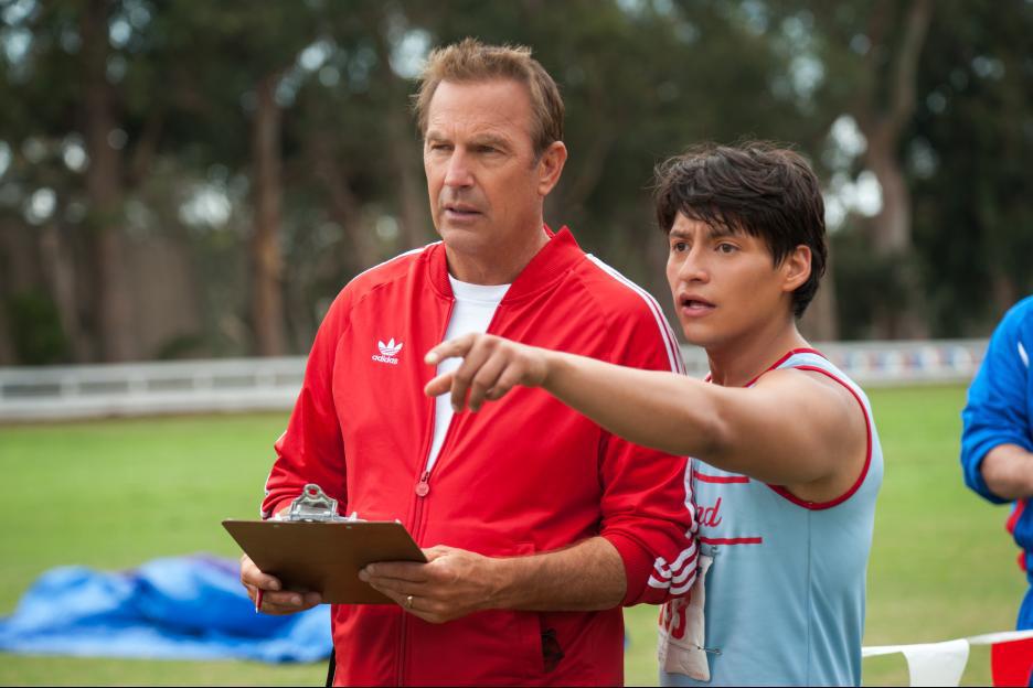 Still of Kevin Costner and Carlos Pratts in McFarland, USA (2015)