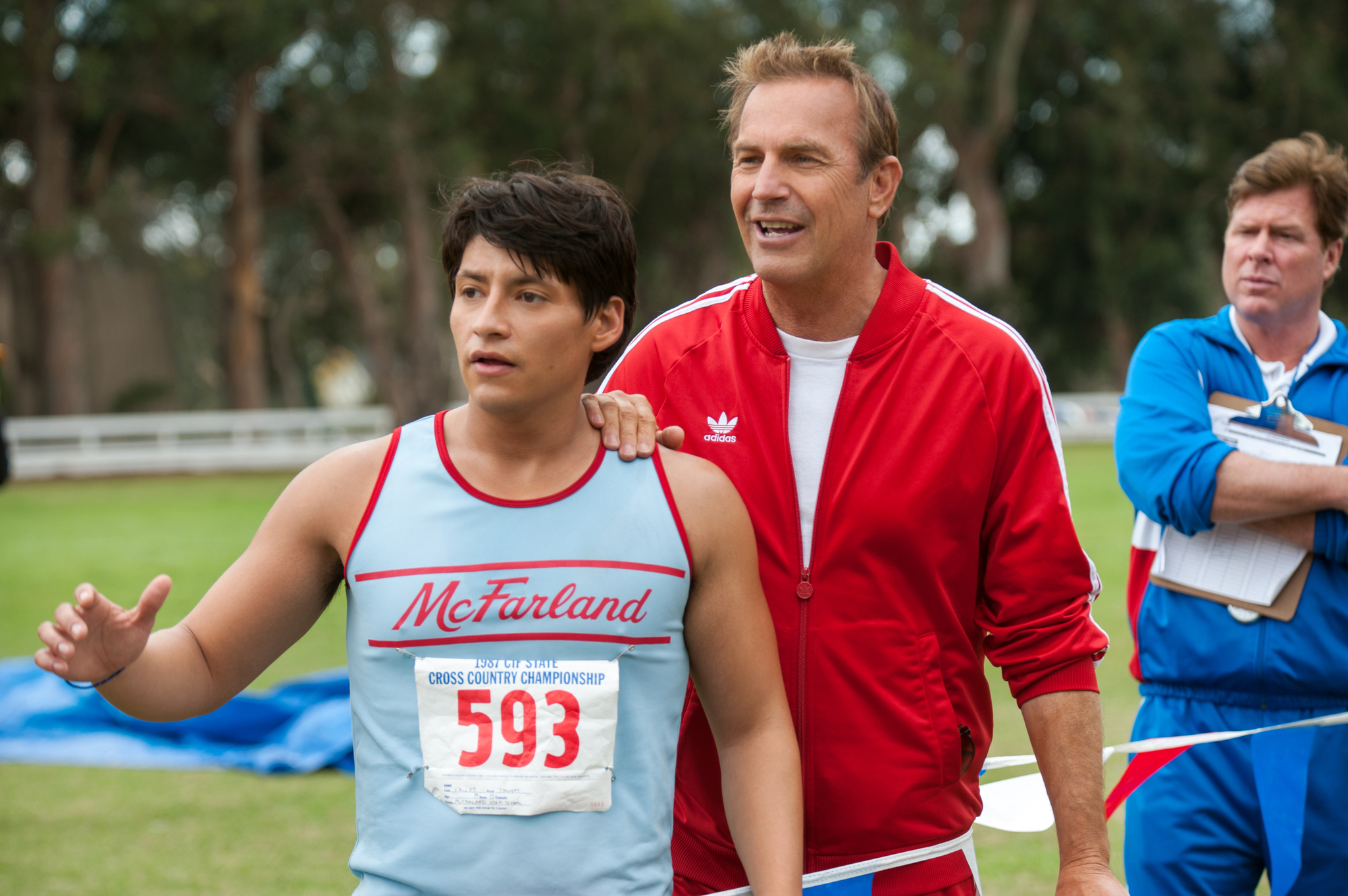 Still of Kevin Costner and Carlos Pratts in McFarland, USA (2015)