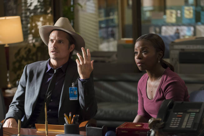 Still of Timothy Olyphant, Erica Tazel and Rachel Brooks in Justified (2010)