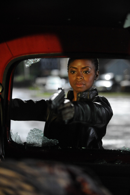 Still of Erica Tazel in Justified (2010)