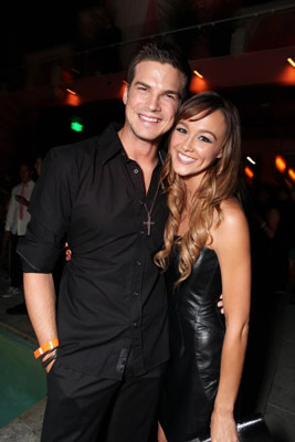 Sharni Vinson and Rick Malambri at event of Sokis hip-hopo ritmu 3D (2010)