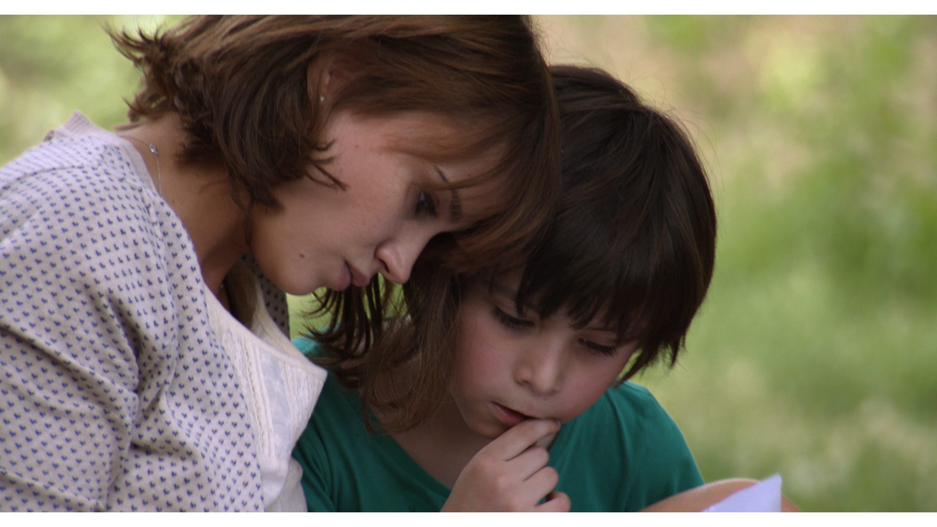 Celeste Cid and Maximo Silva in Aire Libre, 2014 by Anahi Berneri