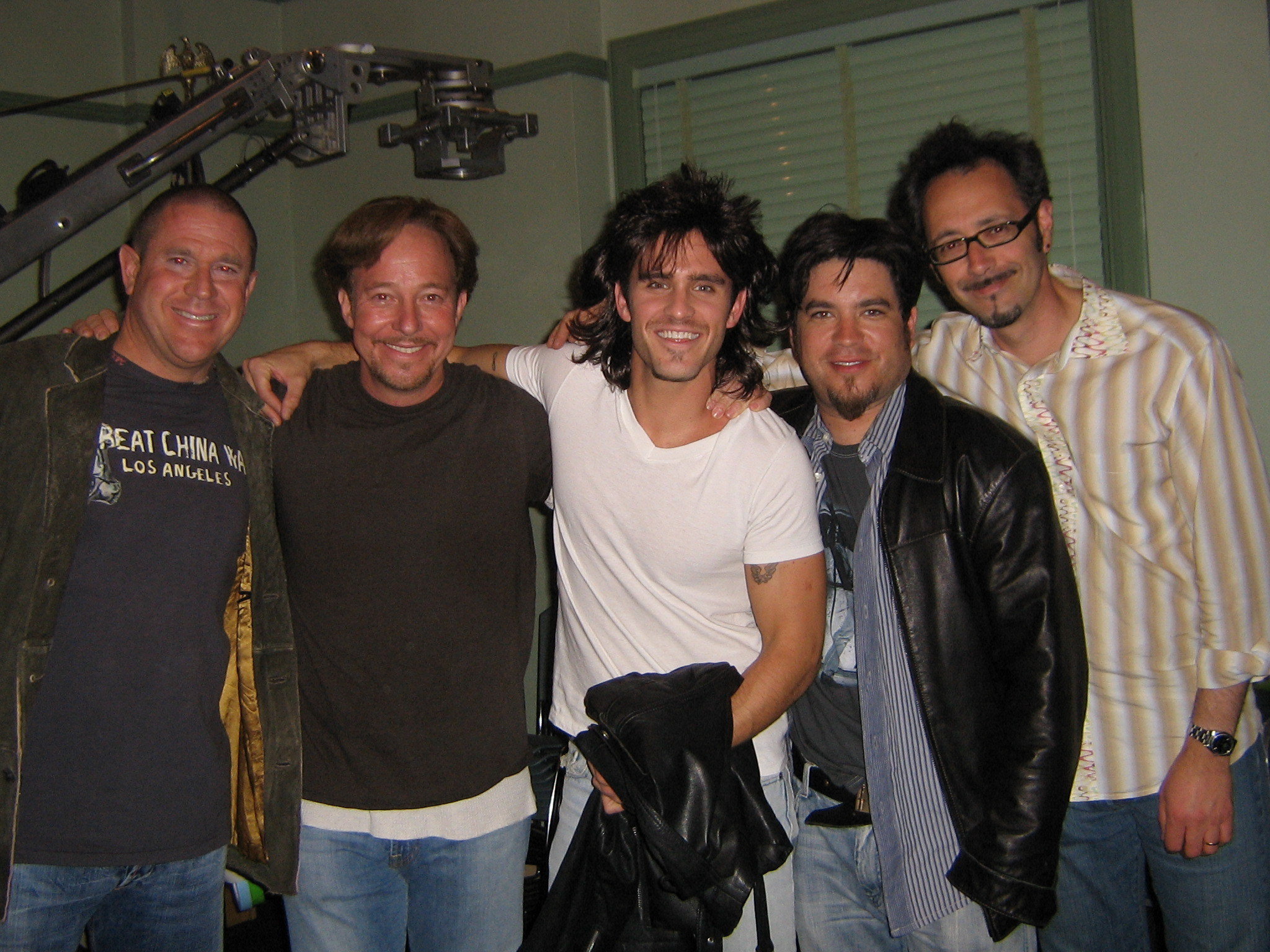 On the set of Julie Reno, Bounty Hunter (from L to R) Sandy Grushow, Michael Ross, Spencer Hill, Paul Shapiro, and Lev Spiro.