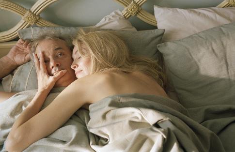 Still of Bill Murray and Sharon Stone in Broken Flowers (2005)