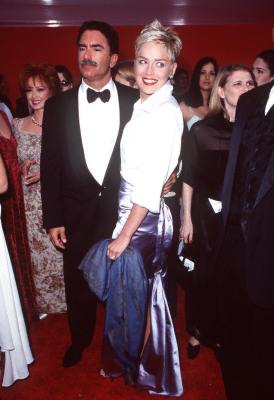 Sharon Stone at event of The 70th Annual Academy Awards (1998)