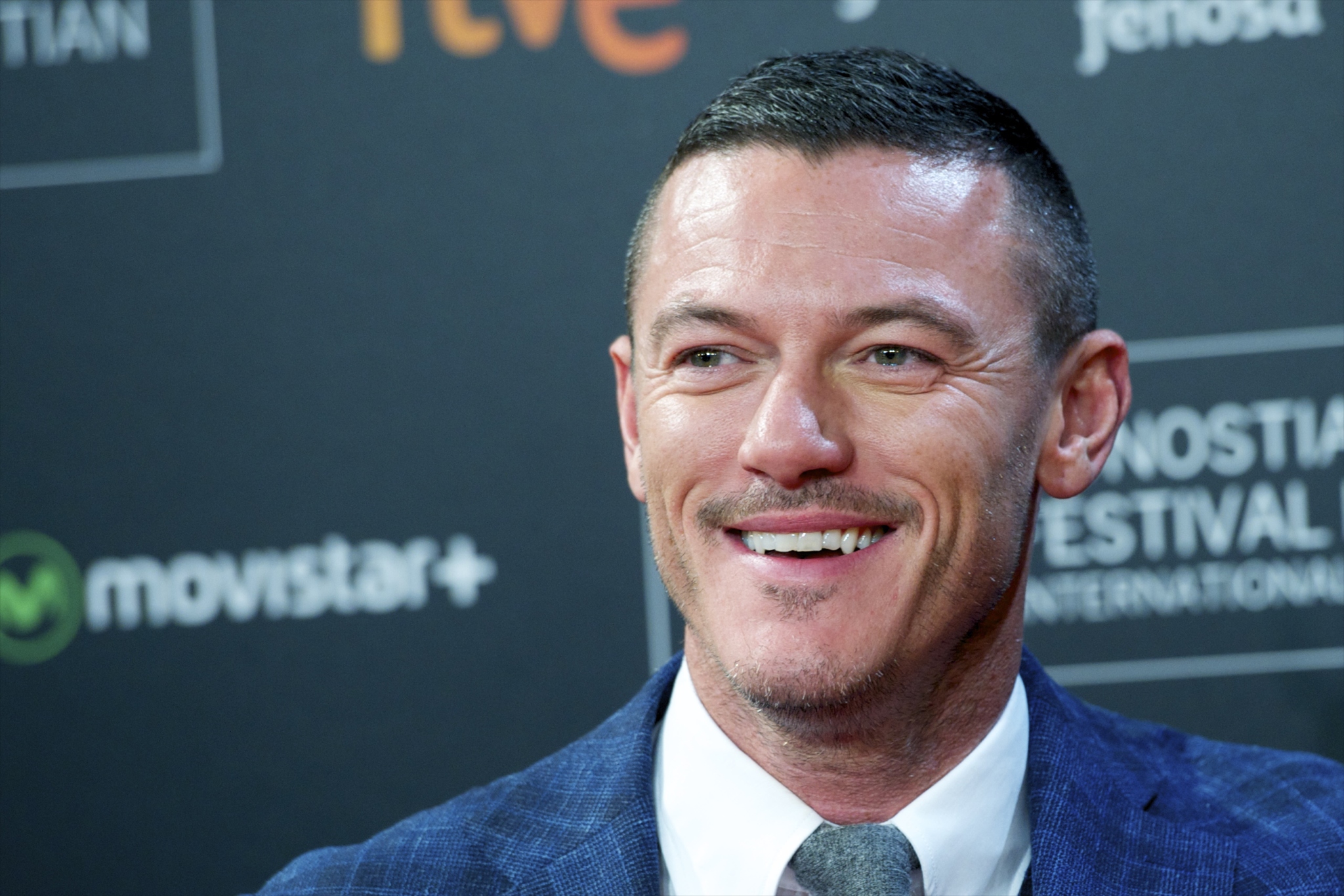 Luke Evans at event of High-Rise (2015)