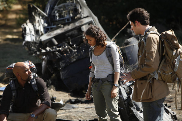 Still of Boris Kodjoe and Gugu Mbatha-Raw in Undercovers (2010)