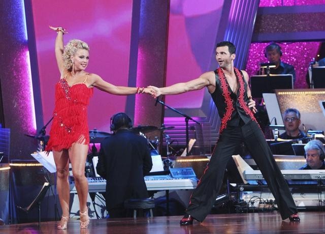 Still of Driton 'Tony' Dovolani and Kate Gosselin in Dancing with the Stars (2005)