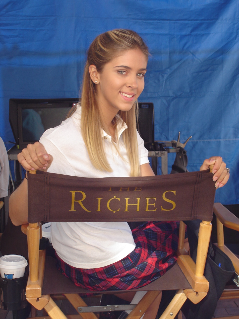 On set of The Riches for her recurring role as Cammi.