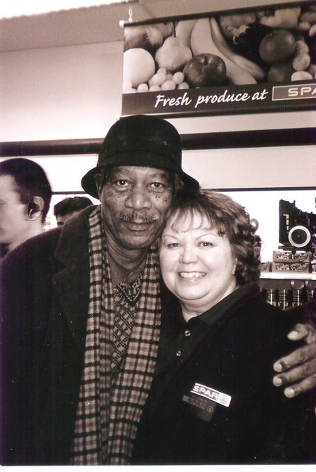 Sam (Morgan Freeman)& Maddy (Carole Ann Wilson)