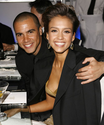 Jessica Alba and Cash Warren at event of The 78th Annual Academy Awards (2006)