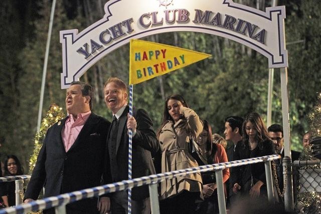 Still of Sofía Vergara, Jesse Tyler Ferguson, Sarah Hyland, Eric Stonestreet and Ariel Winter in Moderni seima (2009)