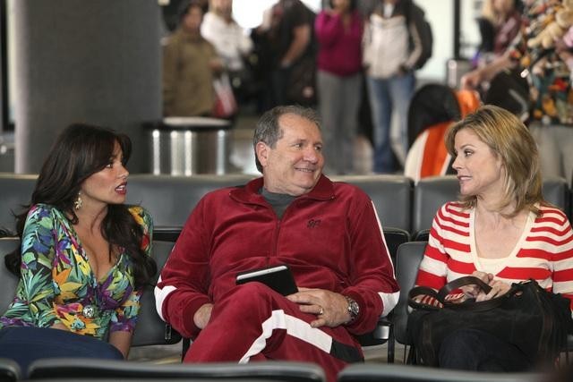 Still of Sofía Vergara, Julie Bowen and Ed O'Neill in Moderni seima (2009)