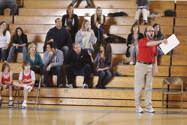 Still of Sofía Vergara, Ty Burrell, Ed O'Neill and Eric Lange in Moderni seima (2009)