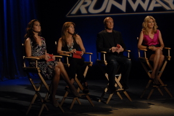 Still of Brooke Shields, Heidi Klum, Nina Garcia and Michael Kors in Project Runway (2004)