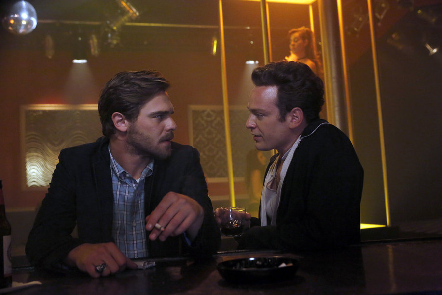 Still of Michael Drayer and Grey Damon in Aquarius (2015)