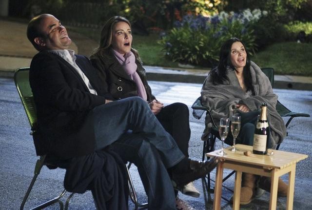Still of Courteney Cox, Ian Gomez and Christa Miller in Cougar Town (2009)