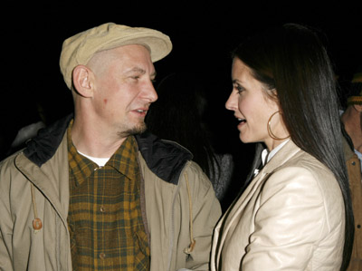 Courteney Cox and Ian Hart at event of The Tripper (2006)