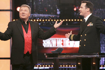 William Shatner (host) and Alan Pietruszewski (contestant) on ABC's SHOW ME THE MONEY - Nov 2006.