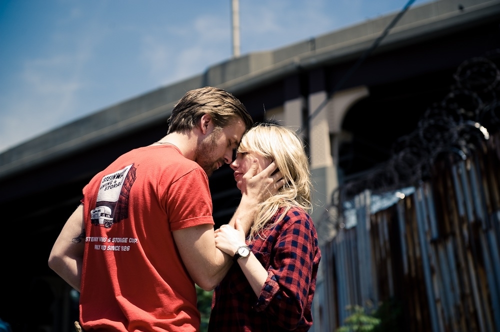 Still of Ryan Gosling and Michelle Williams in Blue Valentine (2010)