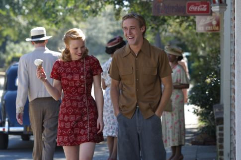 Still of Ryan Gosling and Rachel McAdams in Uzrasu knygele (2004)