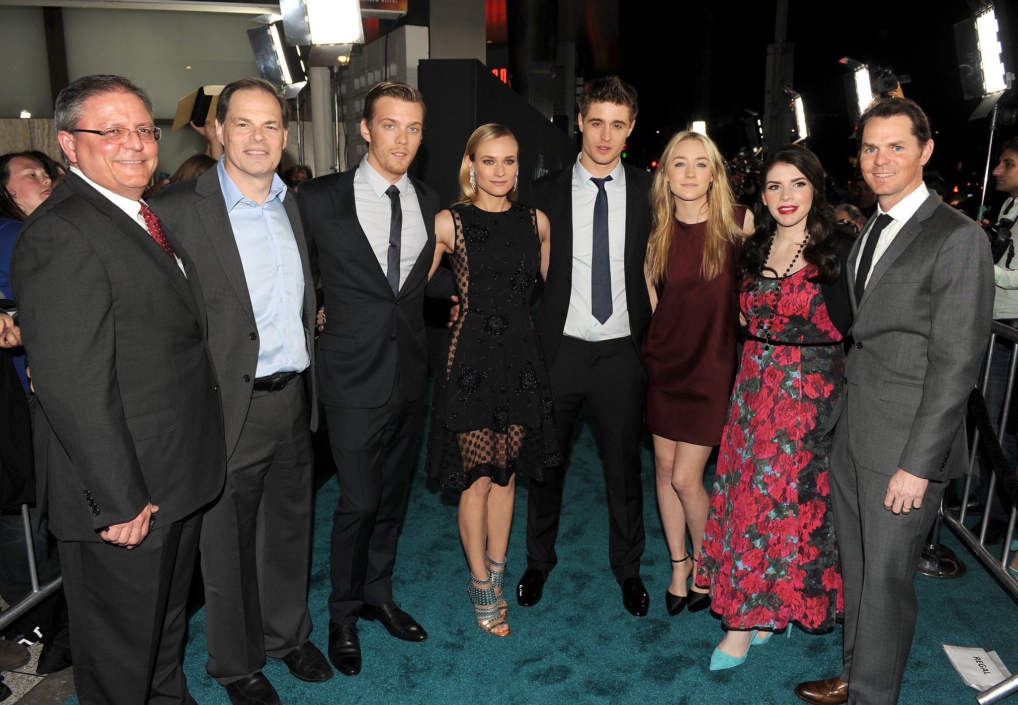Tom Ortenberg, Diane Kruger, Saoirse Ronan, Max Irons, Jake Abel and Stephenie Meyer at event of Sielonese (2013)