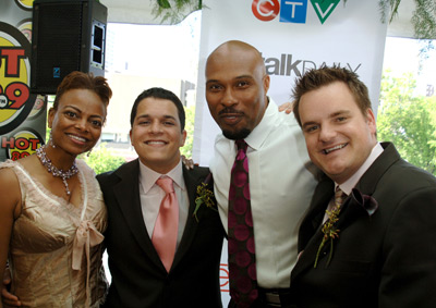 Joyce Agu, Uchenna Agu, Lynn Warren and Alex Ali at event of The Amazing Race (2001)