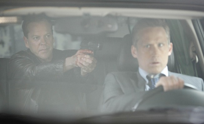Still of Kiefer Sutherland and Reed Diamond in 24: Day 8: 2:00 p.m.-3:00 p.m. (2010)